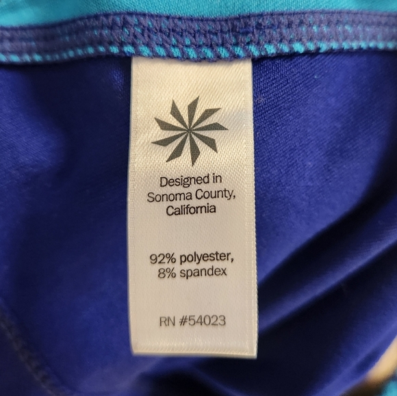 Athleta Blue Long Sleeve athletic Top size small - Picture 9 of 9